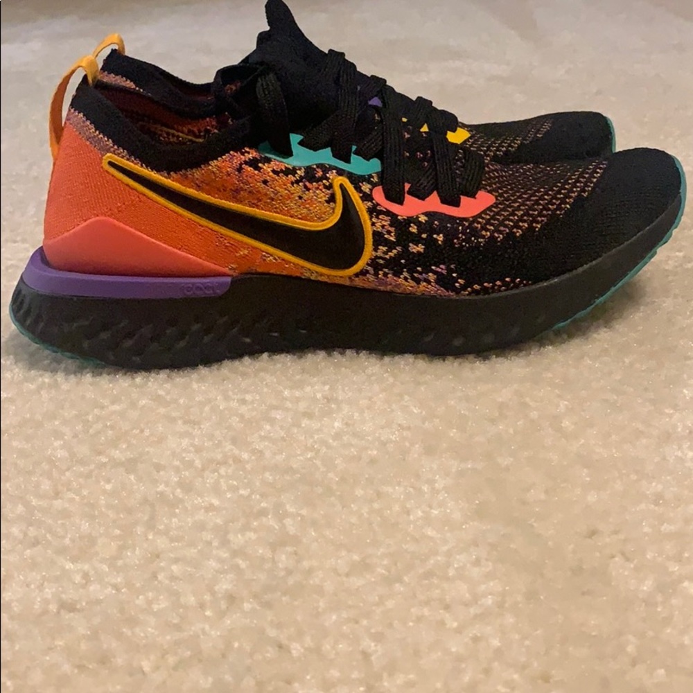 Nike Epic React Flyknit 2